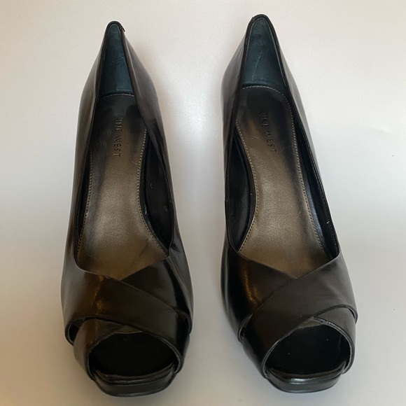 Nine West Shoes - Nine West black 4” peep toe heels NWOT